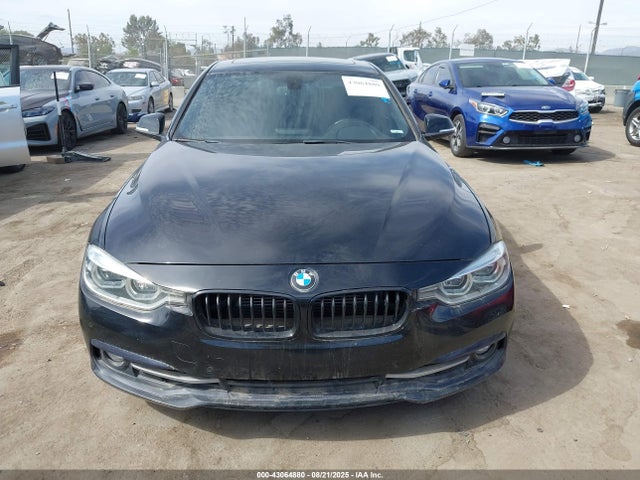 WBA8E1C55JA758782 BMW 330e
