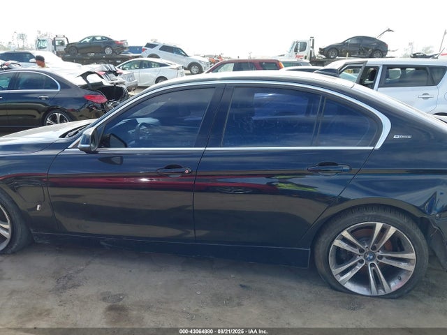 WBA8E1C55JA758782 BMW 330e