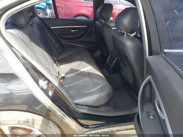 WBA8E1C55JA758782 BMW 330e