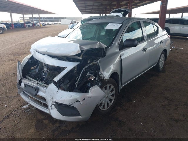 43064905 :رقم المزاد ، 3N1CN7AP7FL829018 vin ، 2015 Nissan Versa 1.6 S+ مزاد بيع