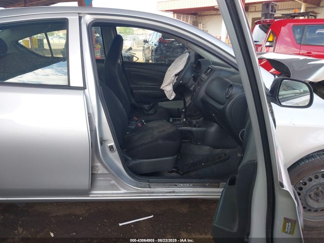 43064905 :رقم المزاد ، 3N1CN7AP7FL829018 vin ، 2015 Nissan Versa 1.6 S+ مزاد بيع