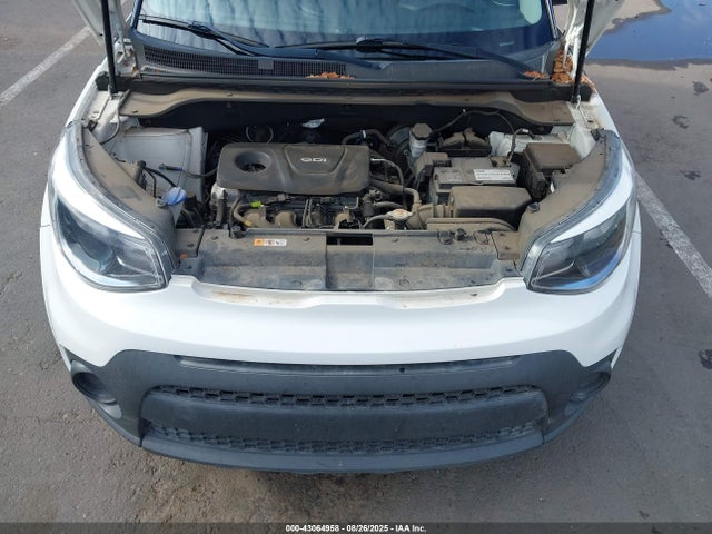 KIA g 2018 KNDJN2A21J7621791 Image 10
