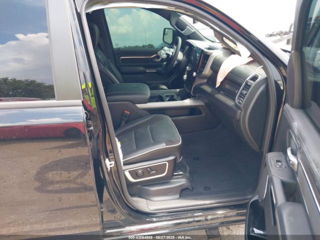 2025 RAM 1500 1C6SRFJP8SN560665 Photo 4