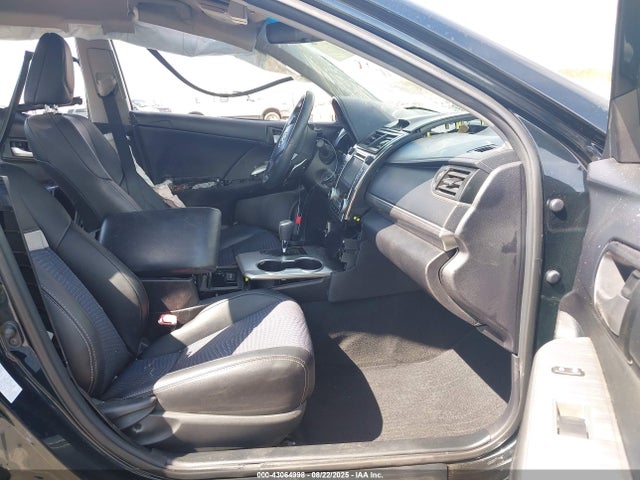 4T1BF1FK0EU783306 Toyota CAMRY SE