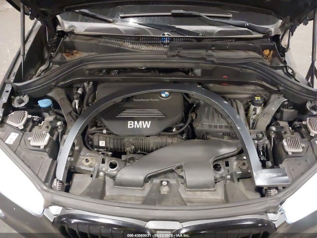 BMW X1 2016 WBXHT3C38G5E48233 Image 10