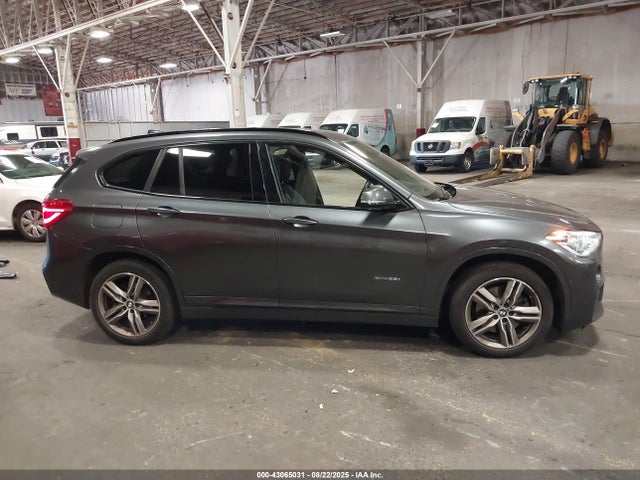 BMW X1 2016 WBXHT3C38G5E48233 Image 14