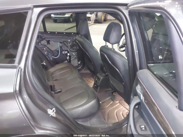 BMW X1 2016 WBXHT3C38G5E48233 Image 8