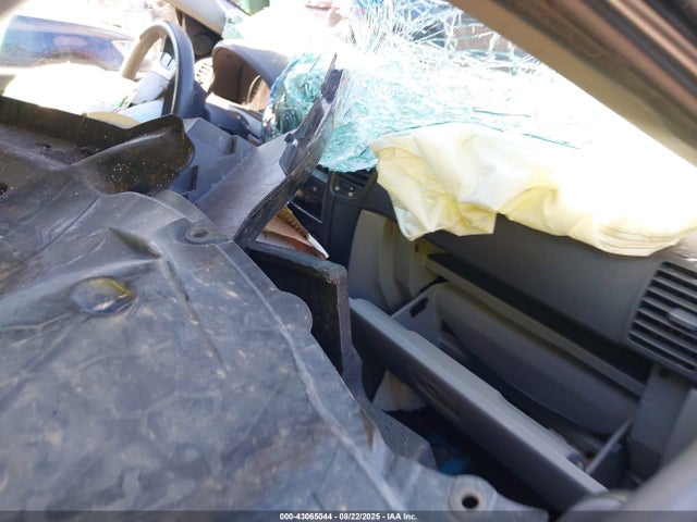 43065044 :رقم المزاد ، KNDJC736475751538 vin ، 2007 Kia Sorento Lx مزاد بيع