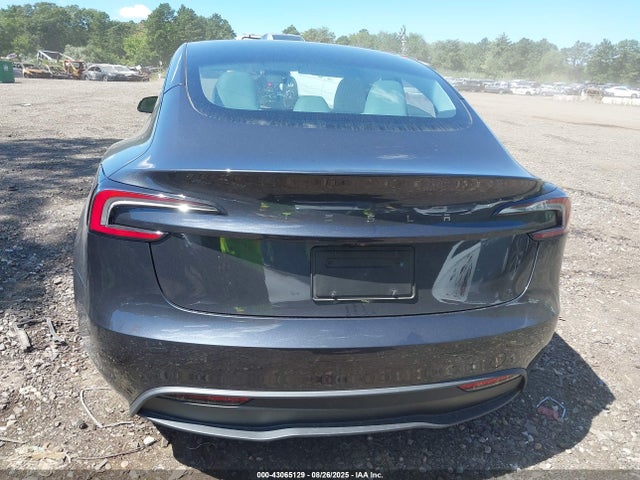 5YJ3E1EA2SF999764 Tesla MODEL 3