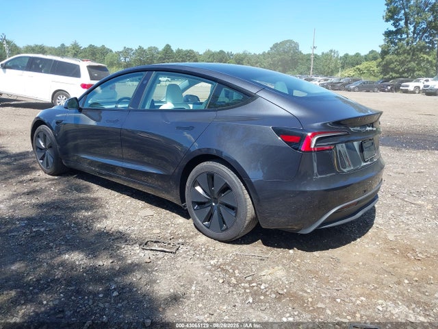 2025 TESLA MODEL 3 5YJ3E1EA2SF999764 Photo 2