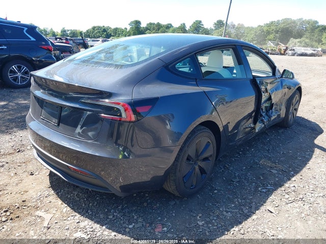 2025 TESLA MODEL 3 5YJ3E1EA2SF999764 Photo 3