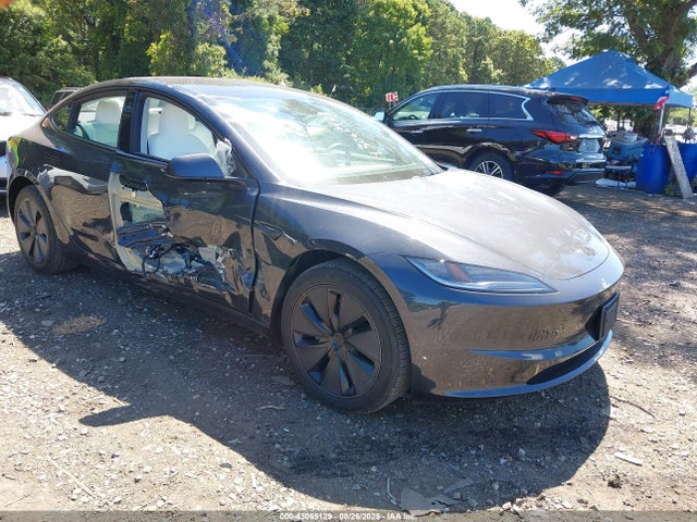 2025 TESLA MODEL 3 5YJ3E1EA2SF999764 Photo 5