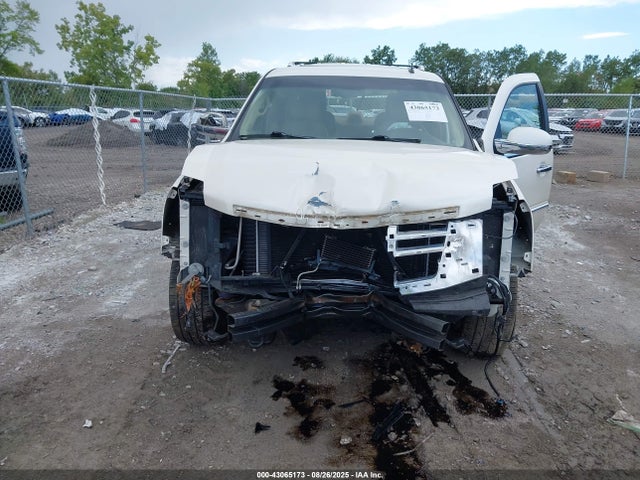 2011 CADILLAC ESCALADE 1GYS3AEF2BR305494 Photo 5