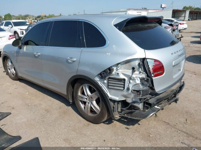 2012 PORSCHE CAYENNE WP1AB2A26CLA41972 Photo 2