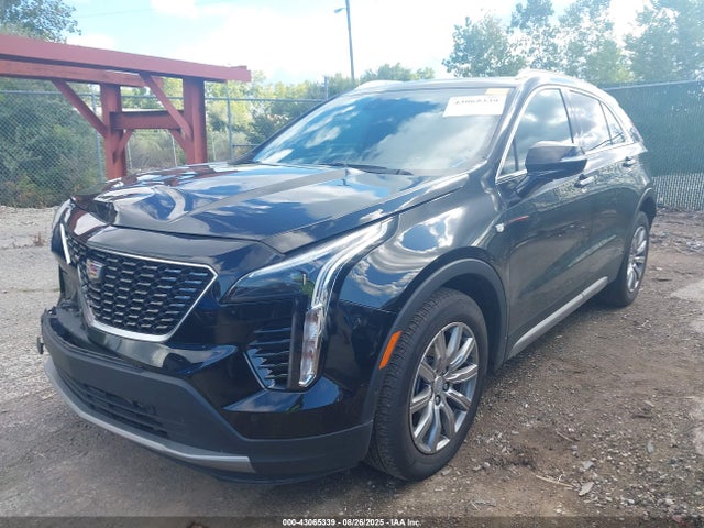 2022 CADILLAC XT4 1GYFZDR48NF140678 Photo 1