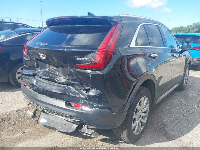 2022 CADILLAC XT4 1GYFZDR48NF140678 Photo 3