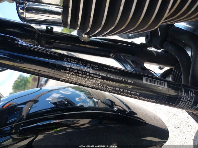 1HD1KTM19GB643401 Harley-Davidson Road Glide Special
