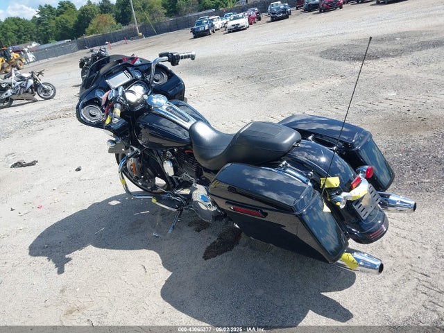 1HD1KTM19GB643401 Harley-Davidson Road Glide Special