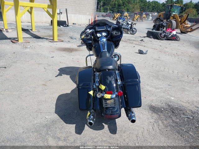 1HD1KTM19GB643401 Harley-Davidson Road Glide Special