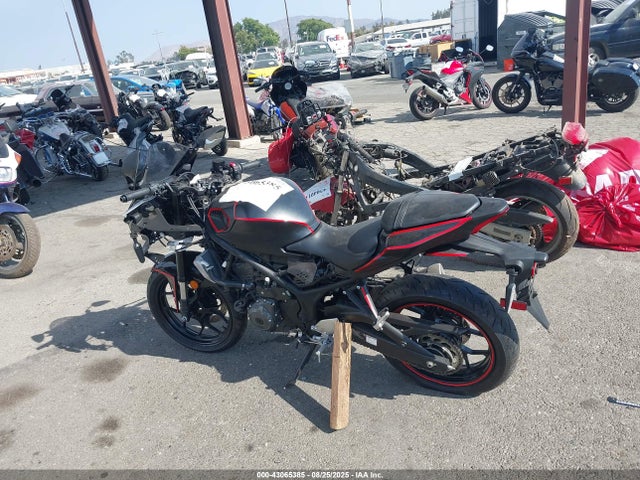 Yamaha Yzf-r3 2025 MH3RH25YXSK001093 Image 14