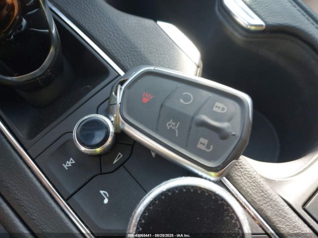 2022 CADILLAC XT4 1GYFZFR47NF111491 Photo 10