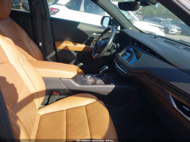 2022 CADILLAC XT4 1GYFZFR47NF111491 Photo 4