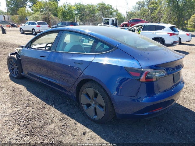 2021 TESLA MODEL 3 5YJ3E1EA8MF028223 Photo 2