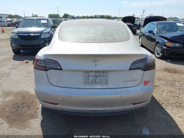 Tesla 2018 2018 5YJ3E1EB1JF065277 Image 17
