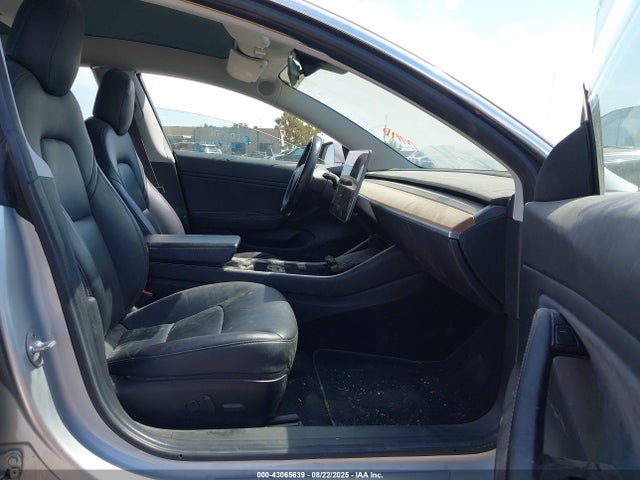 Tesla 2018 2018 5YJ3E1EB1JF065277 Image 5