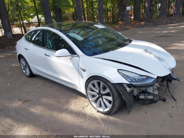 2018 TESLA MODEL 3 5YJ3E1EB8JF067799 Photo 0