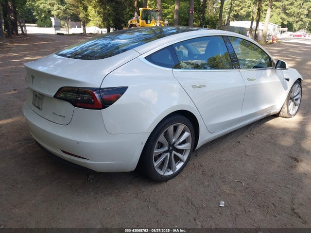 2018 TESLA MODEL 3 5YJ3E1EB8JF067799 Photo 3