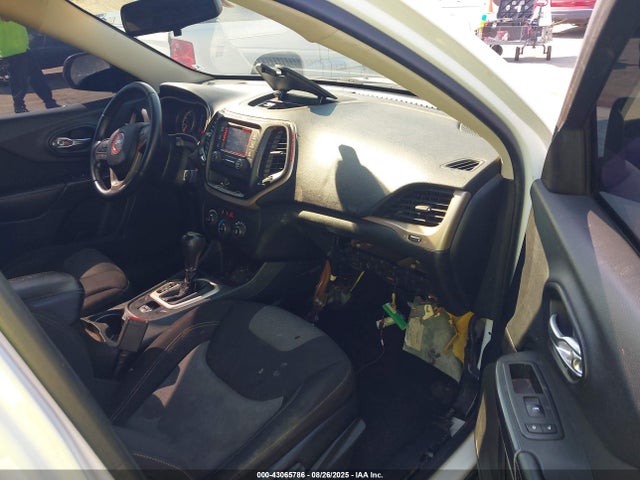 Продажа на аукционе авто 2017 Jeep Cherokee Altitude Fwd, vin: 1C4PJLAB0HW502562, номер лота: 43065786