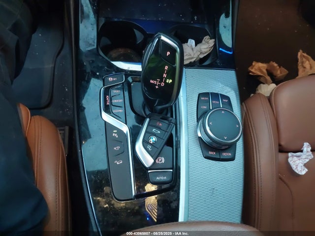 BMW X3 2018 5UXTS3C59J0Y95388 Image 11
