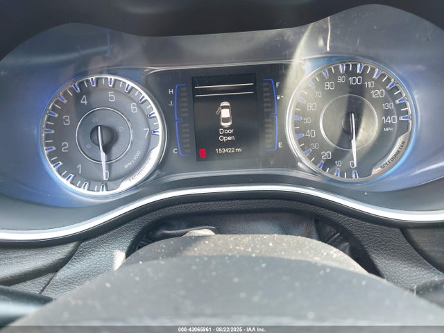 1C3CCCAB6FN745115 Chrysler 200