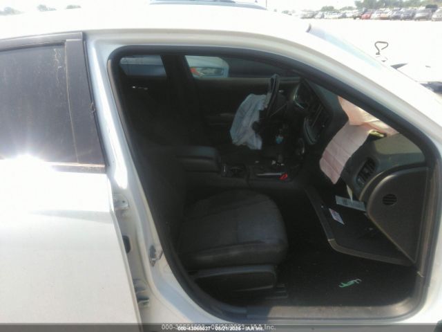 2019 DODGE CHARGER 2C3CDXBG6KH715033 Photo 4