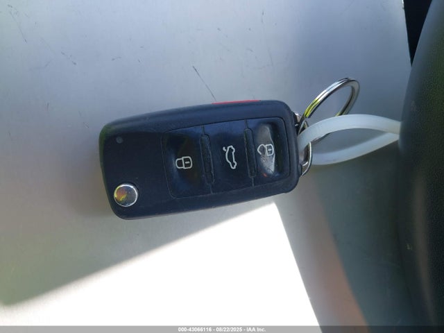 WVGAV7AX7HK024981 Volkswagen 2.0 tsi