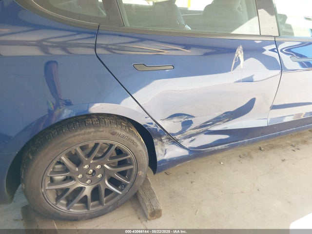 2025 TESLA MODEL 3 5YJ3E1EB8SF928755 Photo 5
