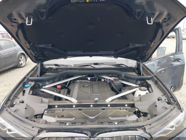 2022 BMW X7 5UXCW2C00N9L81661 Photo 9