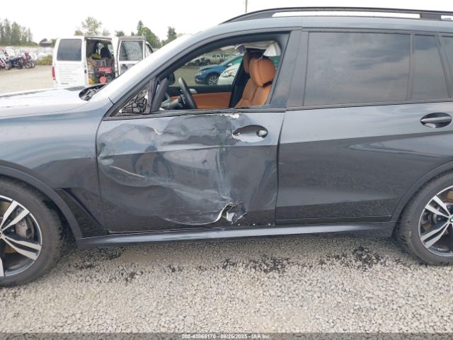 2022 BMW X7 5UXCW2C00N9L81661 Photo 5