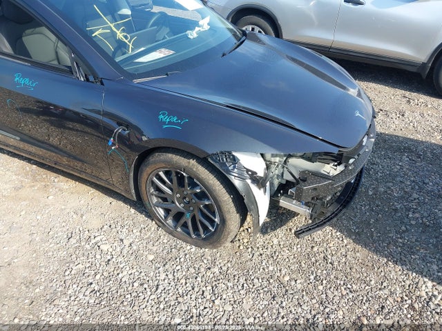 2025 TESLA MODEL 3 5YJ3E1EB4SF989312 Photo 5