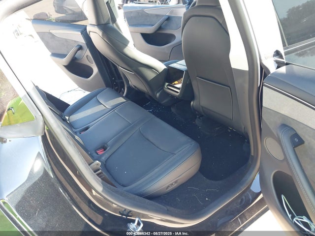 7SAYGDEE8TF391918 Tesla 2026