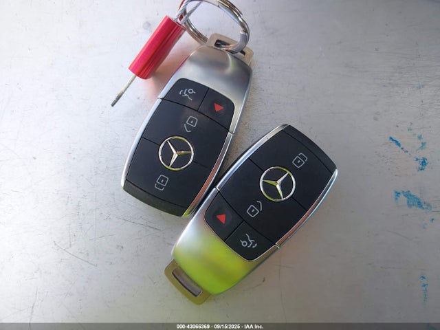 W1KWJ8DB8NG107139 Mercedes-Benz m264