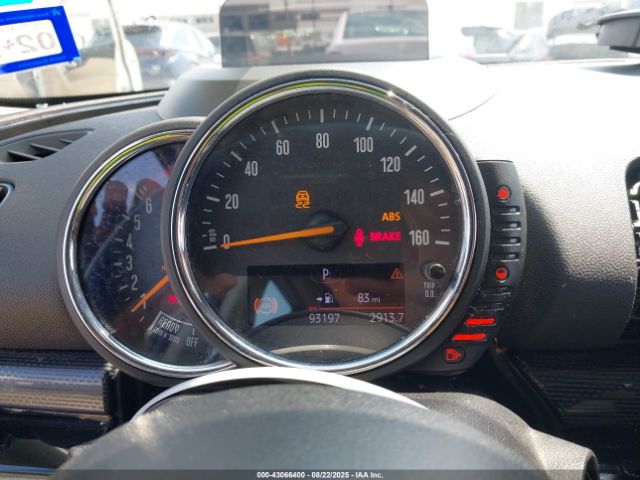 2017 MINI CLUBMAN WMWLN5C5XH2E31755 Photo 6