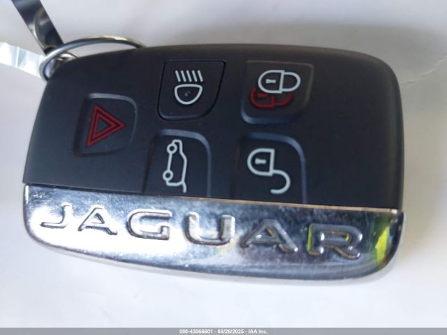 2019 JAGUAR F-TYPE SAJDD1GX1KCK62563 Photo 10