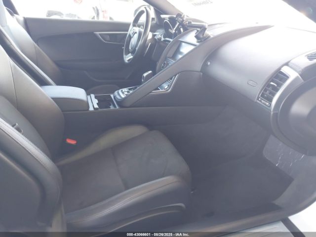 2019 JAGUAR F-TYPE SAJDD1GX1KCK62563 Photo 4