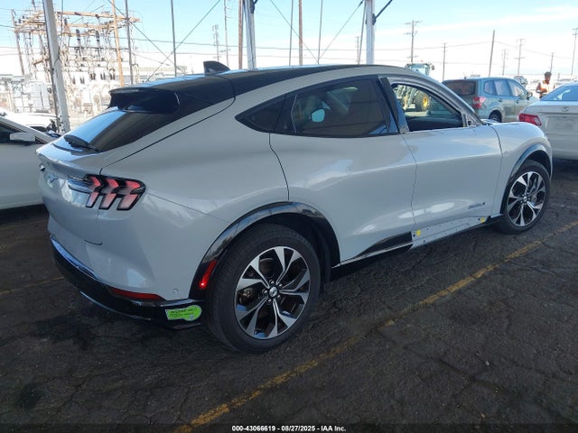 3FMTK3R78NMA31277 Ford Mustang Mach-E