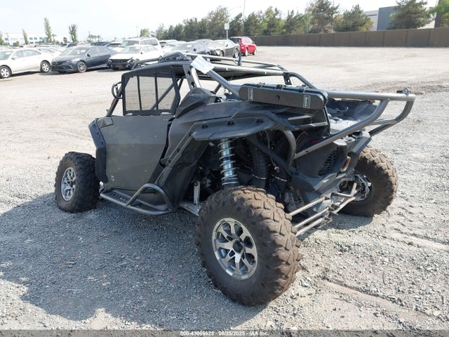 2020 CAN-AM MAVERICK X3 3JBVXAV23LK000723 Photo 2