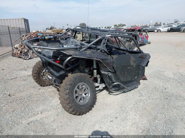2020 CAN-AM MAVERICK X3 3JBVXAV23LK000723 Photo 3