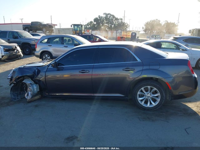 Chrysler 300 2015 2C3CCAAGXFH929675 Image 14