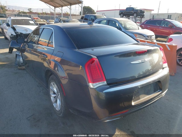 Chrysler 300 2015 2C3CCAAGXFH929675 Image 3